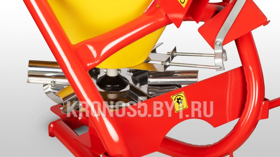 «Разбрасыватель навесной (Лейка) Strumyk S-500 (500 л)» - фото 7