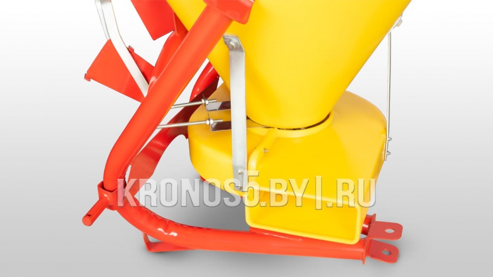 «Разбрасыватель навесной, садовый (Лейка) Strumyk S-300S (300 л)» - фото 8